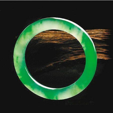 翡翠如何鉴定真假翡翠如何鉴定真假记住这些知识点-张-第12张图片-翡翠网 翡翠如何鉴定真假翡翠如何鉴定真假记住这些知识点-张-第12张图片-翡翠网