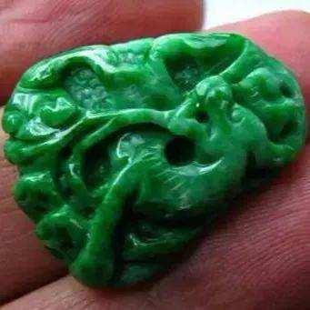 翡翠如何鉴定真假翡翠如何鉴定真假记住这些知识点-张-第33张图片-翡翠网 翡翠如何鉴定真假翡翠如何鉴定真假记住这些知识点-张-第33张图片-翡翠网