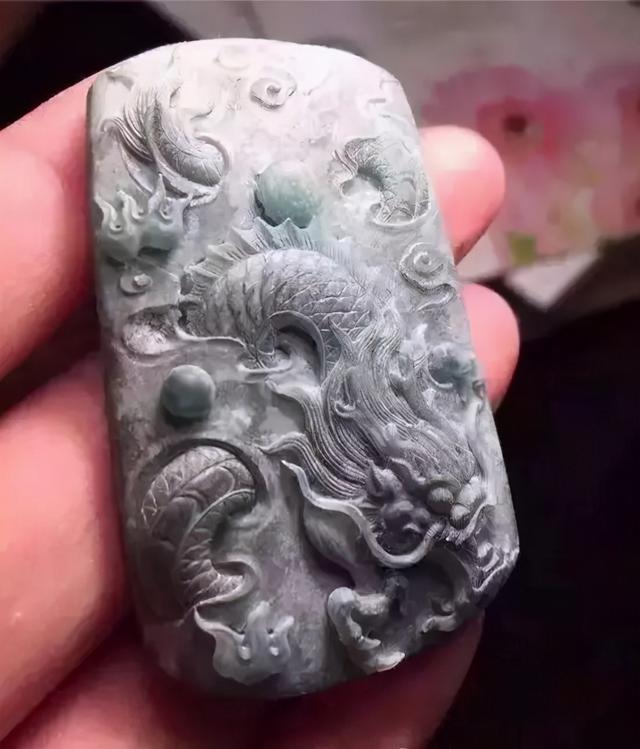 翡翠原石批发多少钱,三千块钱的翡翠原石-第21张图片-翡翠网 翡翠原石批发多少钱,三千块钱的翡翠原石-第21张图片-翡翠网