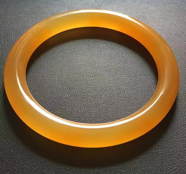 翡翠原石脱沙说明什么黄岩沙翡翠原石-第6张图片-翡翠网 翡翠原石脱沙说明什么黄岩沙翡翠原石-第6张图片-翡翠网