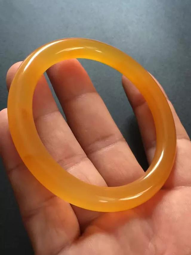 翡翠原石脱沙说明什么黄岩沙翡翠原石-第9张图片-翡翠网 翡翠原石脱沙说明什么黄岩沙翡翠原石-第9张图片-翡翠网