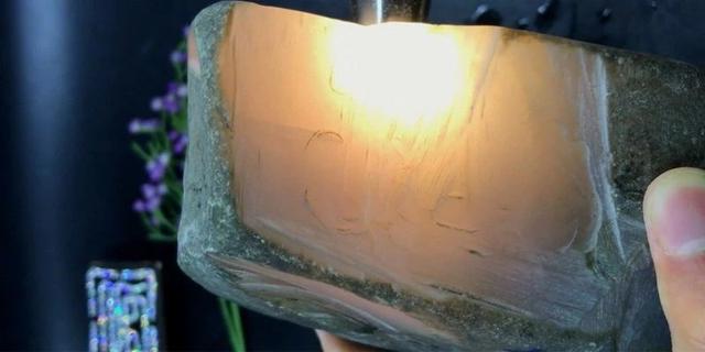 翡翠原石叫什么翡翠原石观赏-第3张图片-翡翠网 翡翠原石叫什么翡翠原石观赏-第3张图片-翡翠网