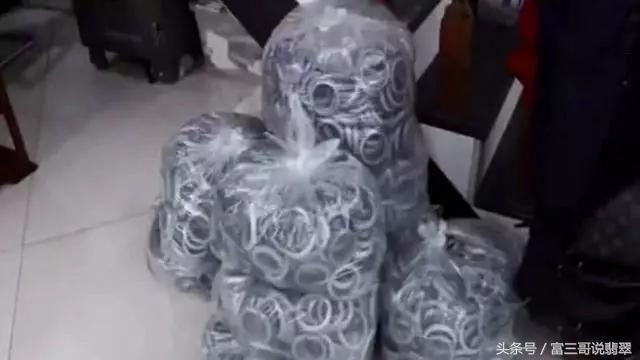 买的玉可以换成黄金吗,翡翠手镯可以在实体店换款吗-第3张图片-翡翠网