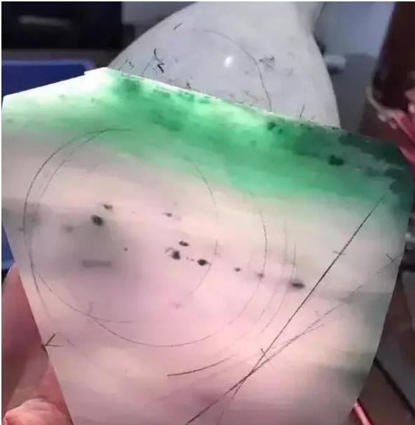 翡翠原石鉴宝视频大全好的翡翠原石-第2张图片-翡翠网 翡翠原石鉴宝视频大全好的翡翠原石-第2张图片-翡翠网