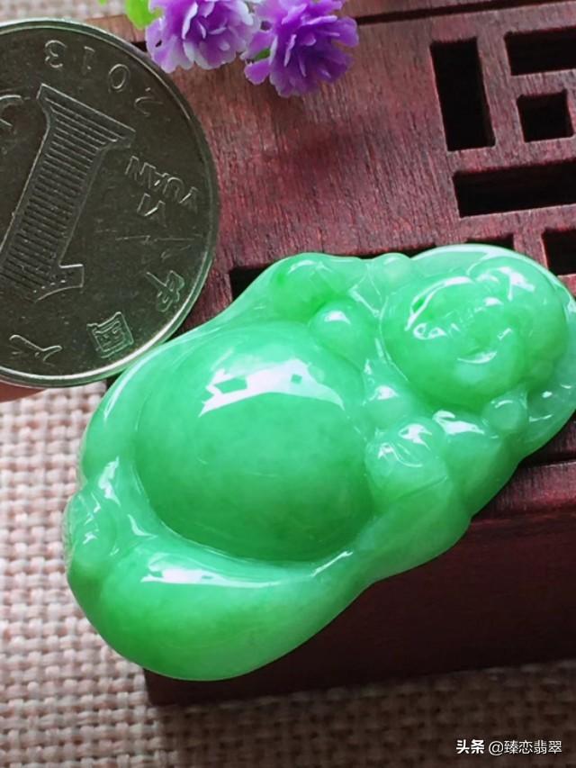 果绿翡翠属于什么级别,全绿翡翠价格-第2张图片-翡翠网 果绿翡翠属于什么级别,全绿翡翠价格-第2张图片-翡翠网