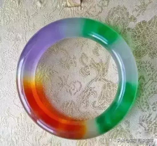 厦门三色翡翠原石,翡翠原石技巧-第1张图片-翡翠网 厦门三色翡翠原石,翡翠原石技巧-第1张图片-翡翠网