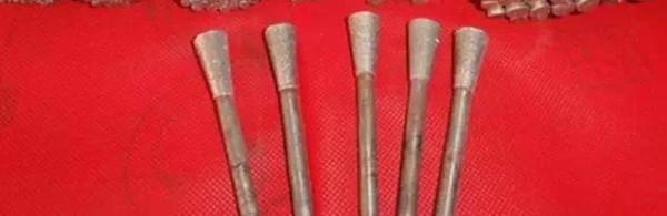 自己玩翡翠原石用什么工具,翡翠原石去皮工具-第13张图片-翡翠网 自己玩翡翠原石用什么工具,翡翠原石去皮工具-第13张图片-翡翠网