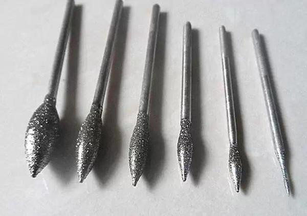 自己玩翡翠原石用什么工具,翡翠原石去皮工具-第15张图片-翡翠网 自己玩翡翠原石用什么工具,翡翠原石去皮工具-第15张图片-翡翠网