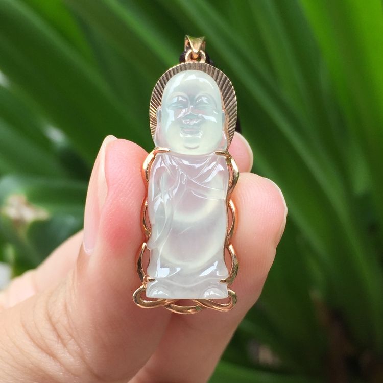 a货翡翠玉佛价格,玉佛a货大概多少钱-第1张图片-翡翠网 a货翡翠玉佛价格,玉佛a货大概多少钱-第1张图片-翡翠网