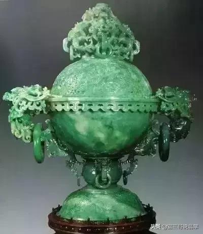 世界级翡翠原石图片,极品翡翠原石图片大全-第13张图片-翡翠网 世界级翡翠原石图片,极品翡翠原石图片大全-第13张图片-翡翠网