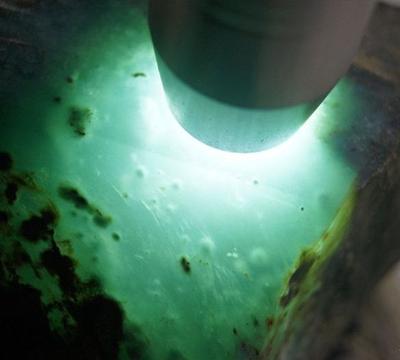 怎么赞美翡翠原石翡翠原石的价位-第19张图片-翡翠网