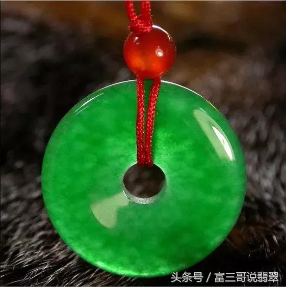 翡翠的特点与鉴定超能力鉴定翡翠知识-第11张图片-翡翠网 翡翠的特点与鉴定超能力鉴定翡翠知识-第11张图片-翡翠网