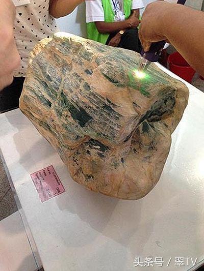 揭阳公盘翡翠知识,中国翡翠公盘时间-第23张图片-翡翠网 揭阳公盘翡翠知识,中国翡翠公盘时间-第23张图片-翡翠网