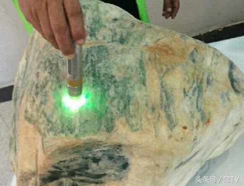 揭阳公盘翡翠知识,中国翡翠公盘时间-第24张图片-翡翠网 揭阳公盘翡翠知识,中国翡翠公盘时间-第24张图片-翡翠网