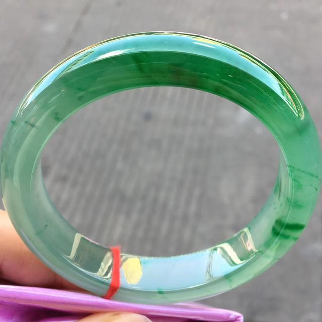 怎么选翡翠原石,翡翠原石古老的传说-第6张图片-翡翠网 怎么选翡翠原石,翡翠原石古老的传说-第6张图片-翡翠网