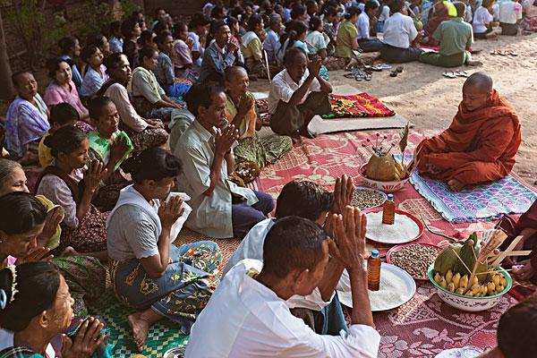 沙拉翡翠原石图片,玉石翡翠原石-第12张图片-翡翠网 沙拉翡翠原石图片,玉石翡翠原石-第12张图片-翡翠网