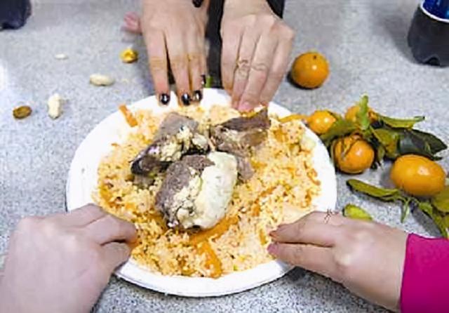 沙拉翡翠原石图片,玉石翡翠原石-第24张图片-翡翠网 沙拉翡翠原石图片,玉石翡翠原石-第24张图片-翡翠网