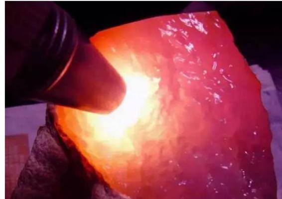 翡翠原石水头怎么看,木那场口的翡翠什么特征-第12张图片-翡翠网