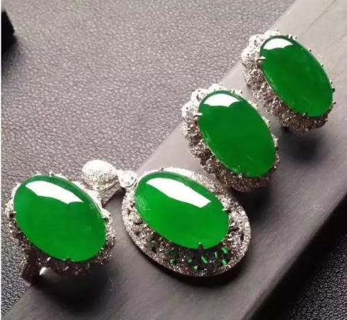 翡翠原石水头怎么看,木那场口的翡翠什么特征-第15张图片-翡翠网