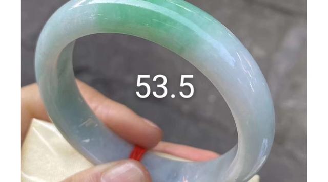 翡翠山水画寓意大全,水墨画种翡翠手镯好吗-第8张图片-翡翠网 翡翠山水画寓意大全,水墨画种翡翠手镯好吗-第8张图片-翡翠网