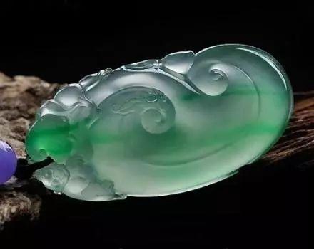 金丝种翡翠戒指的价格冰种金丝翡翠价格-第1张图片-翡翠网 金丝种翡翠戒指的价格冰种金丝翡翠价格-第1张图片-翡翠网