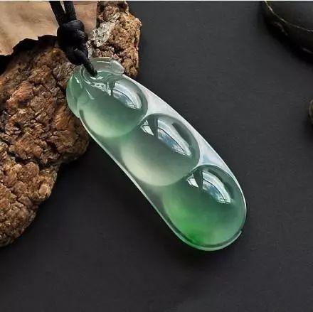 金丝种翡翠戒指的价格冰种金丝翡翠价格-第3张图片-翡翠网 金丝种翡翠戒指的价格冰种金丝翡翠价格-第3张图片-翡翠网