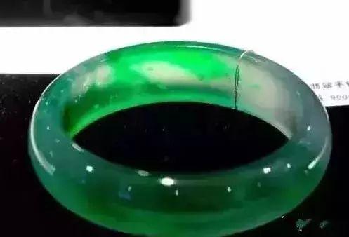 金丝种翡翠戒指的价格冰种金丝翡翠价格-第11张图片-翡翠网 金丝种翡翠戒指的价格冰种金丝翡翠价格-第11张图片-翡翠网