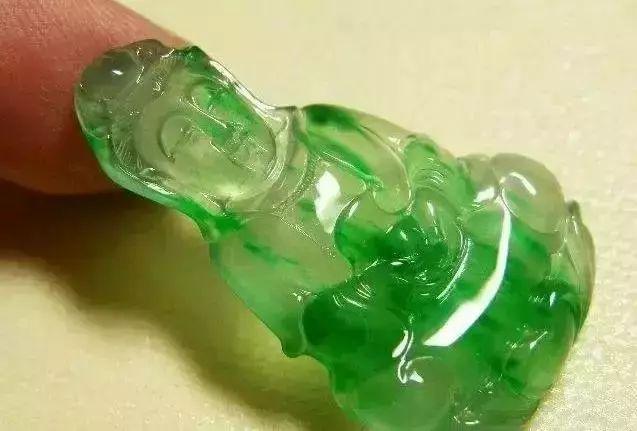 金丝种翡翠戒指的价格冰种金丝翡翠价格-第33张图片-翡翠网 金丝种翡翠戒指的价格冰种金丝翡翠价格-第33张图片-翡翠网