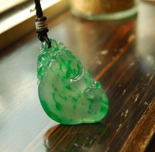 金丝种翡翠戒指的价格冰种金丝翡翠价格-第34张图片-翡翠网 金丝种翡翠戒指的价格冰种金丝翡翠价格-第34张图片-翡翠网