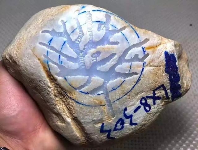 冰种阳绿翡翠手镯图片高冰种绿翡翠手镯-第1张图片-翡翠网 冰种阳绿翡翠手镯图片高冰种绿翡翠手镯-第1张图片-翡翠网