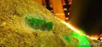 翡翠原石敞口,翡翠原石敞口翡翠玉石-第4张图片-翡翠网 翡翠原石敞口,翡翠原石敞口翡翠玉石-第4张图片-翡翠网