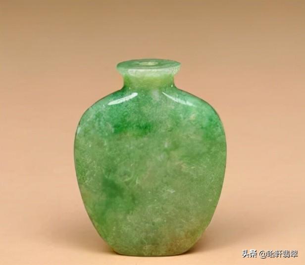 二十年前翡翠手镯值多少钱一个质量差点的翡翠手镯值多少钱-第11张图片-翡翠网 二十年前翡翠手镯值多少钱一个质量差点的翡翠手镯值多少钱-第11张图片-翡翠网