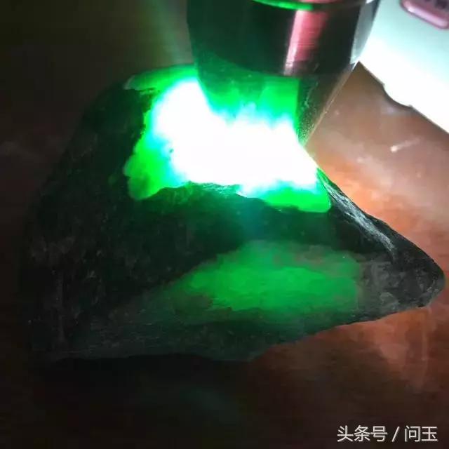 翡翠原石估算方法翡翠原石技巧-第4张图片-翡翠网 翡翠原石估算方法翡翠原石技巧-第4张图片-翡翠网
