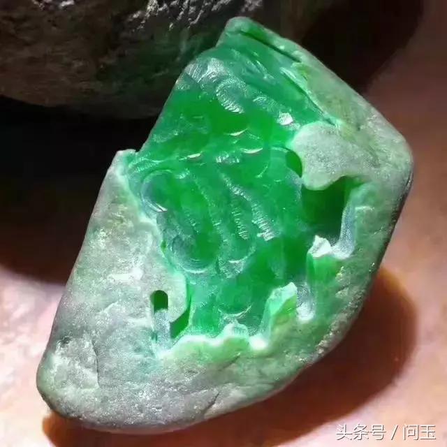 翡翠原石估算方法翡翠原石技巧-第6张图片-翡翠网 翡翠原石估算方法翡翠原石技巧-第6张图片-翡翠网