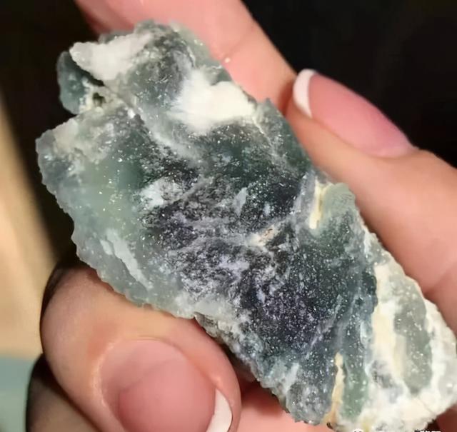 灰皮翡翠原石是什么场口,吉林底灰的翡翠原石-第9张图片-翡翠网