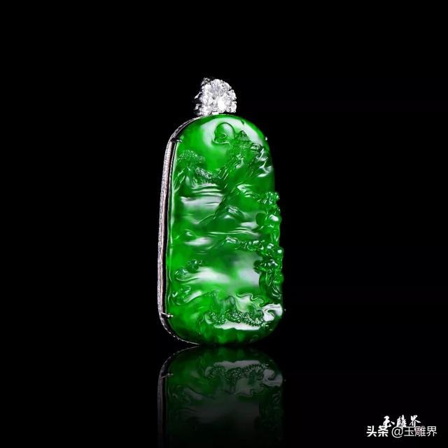 高端翡翠手镯巧雕图片翡翠手镯心雕刻图片-第17张图片-翡翠网 高端翡翠手镯巧雕图片翡翠手镯心雕刻图片-第17张图片-翡翠网
