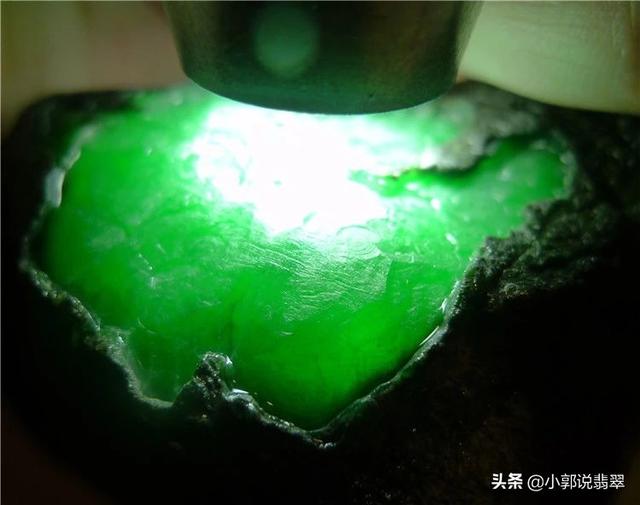 中国哪里有翡翠原石捡,翡翠原石密度2.98-第7张图片-翡翠网