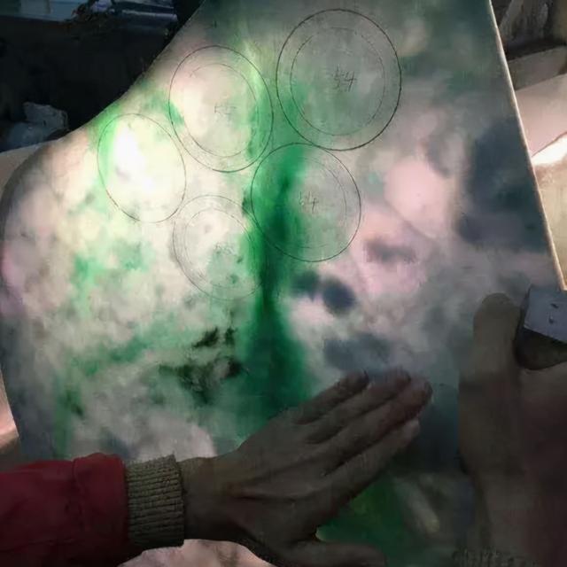 翡翠手镯图片150个翡翠手镯-第4张图片-翡翠网 翡翠手镯图片150个翡翠手镯-第4张图片-翡翠网