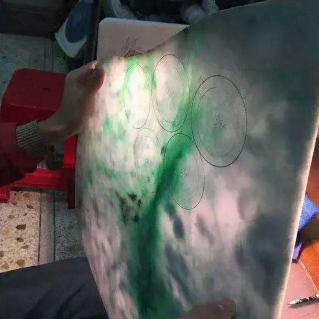 翡翠手镯图片150个翡翠手镯-第5张图片-翡翠网 翡翠手镯图片150个翡翠手镯-第5张图片-翡翠网