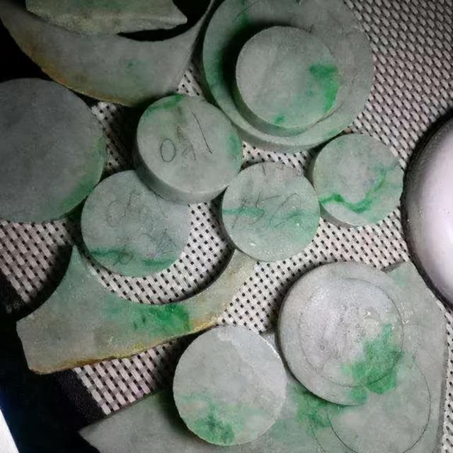 翡翠手镯图片150个翡翠手镯-第7张图片-翡翠网 翡翠手镯图片150个翡翠手镯-第7张图片-翡翠网