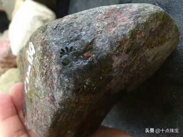 翡翠十大场口原石特点翡翠原石八大场口知识-第61张图片-翡翠网 翡翠十大场口原石特点翡翠原石八大场口知识-第61张图片-翡翠网