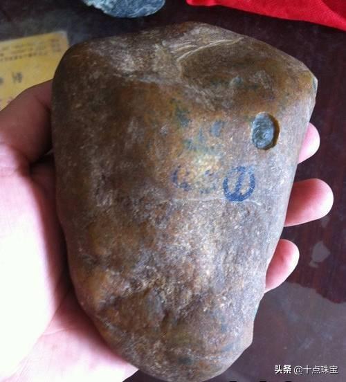 翡翠十大场口原石特点翡翠原石八大场口知识-第71张图片-翡翠网 翡翠十大场口原石特点翡翠原石八大场口知识-第71张图片-翡翠网