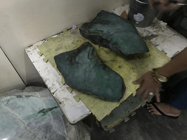 买翡翠原石的陷阱昌平人造翡翠原石-第1张图片-翡翠网 买翡翠原石的陷阱昌平人造翡翠原石-第1张图片-翡翠网