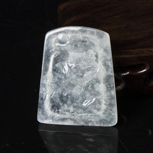 翡翠手镯戴久了会有灵性吗为什么玉镯不能戴左手-第2张图片-翡翠网