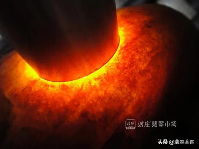 翡翠牛血雾知识点翡翠雾化是什么样的-第7张图片-翡翠网 翡翠牛血雾知识点翡翠雾化是什么样的-第7张图片-翡翠网