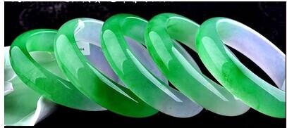 清代飘花翡翠翎管价格,清代仿老翡翠翎管的特点-第4张图片-翡翠网 清代飘花翡翠翎管价格,清代仿老翡翠翎管的特点-第4张图片-翡翠网