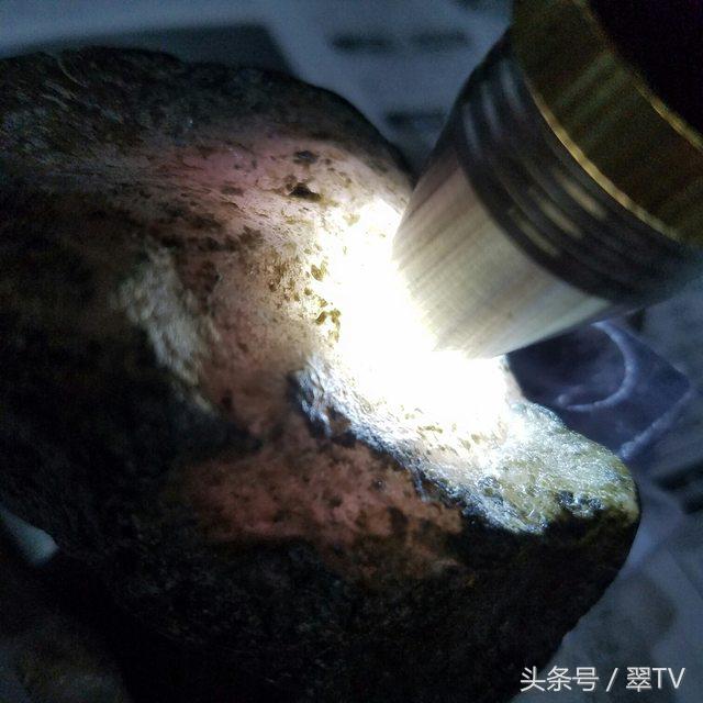 小块翡翠原石可以收藏吗小翡翠原石-第19张图片-翡翠网