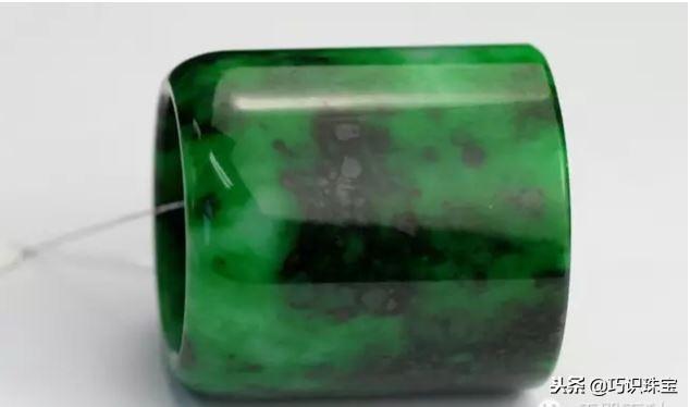 翡翠原石藓花色,翡翠原石死藓和活藓-第4张图片-翡翠网 翡翠原石藓花色,翡翠原石死藓和活藓-第4张图片-翡翠网