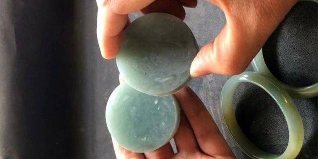 优质翡翠原石切片图翡翠原石切片价格-第9张图片-翡翠网 优质翡翠原石切片图翡翠原石切片价格-第9张图片-翡翠网