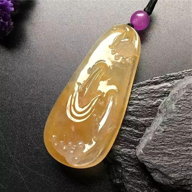 黄翡翠价格多少钱一克,黄翡翠的价格-第2张图片-翡翠网 黄翡翠价格多少钱一克,黄翡翠的价格-第2张图片-翡翠网